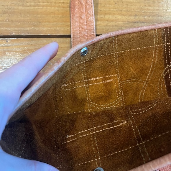 (404) “AUTHENTIC VINTAGE LEATHER TOTE” - Picture 6 of 13